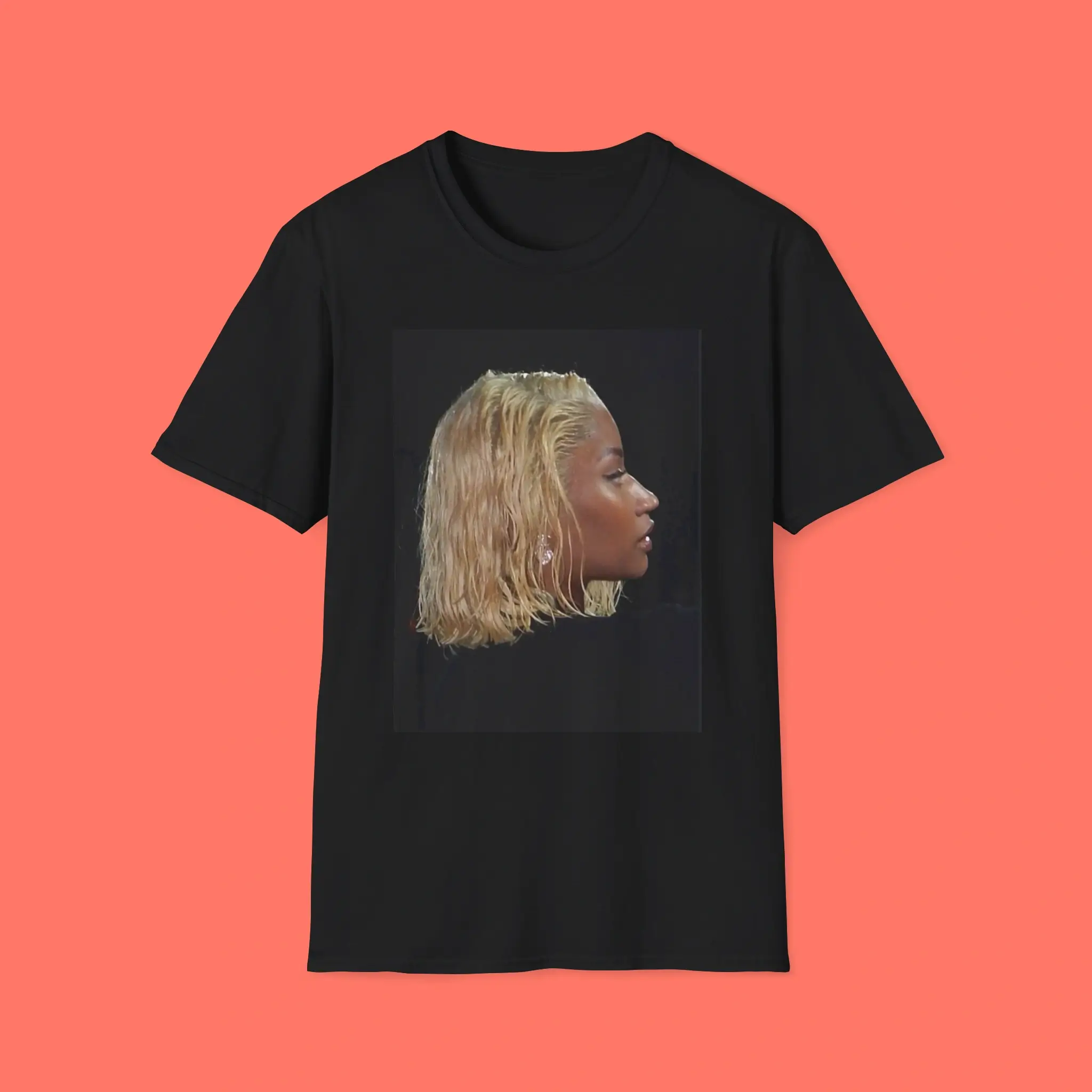 Nicki-Minaj-Blonde-Bob-Hairstyle-Shirt Nicki Minaj Blonde Bob Hairstyle Shirt