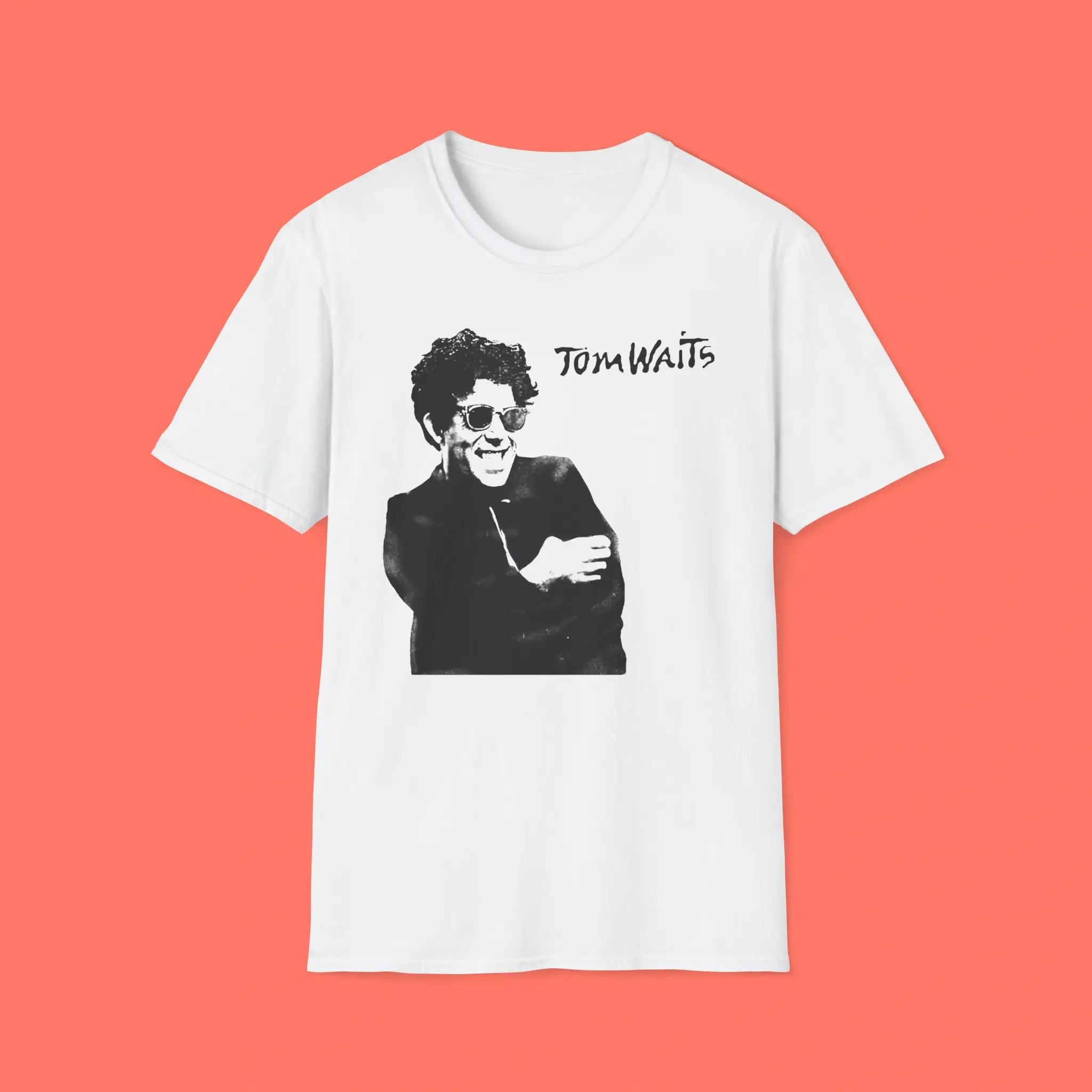 Maya-Hawkes-Tom-Waits-Shirt Maya Hawke's Tom Waits Shirt