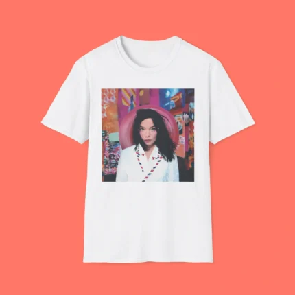 Anne Hathaway Björk Shirt