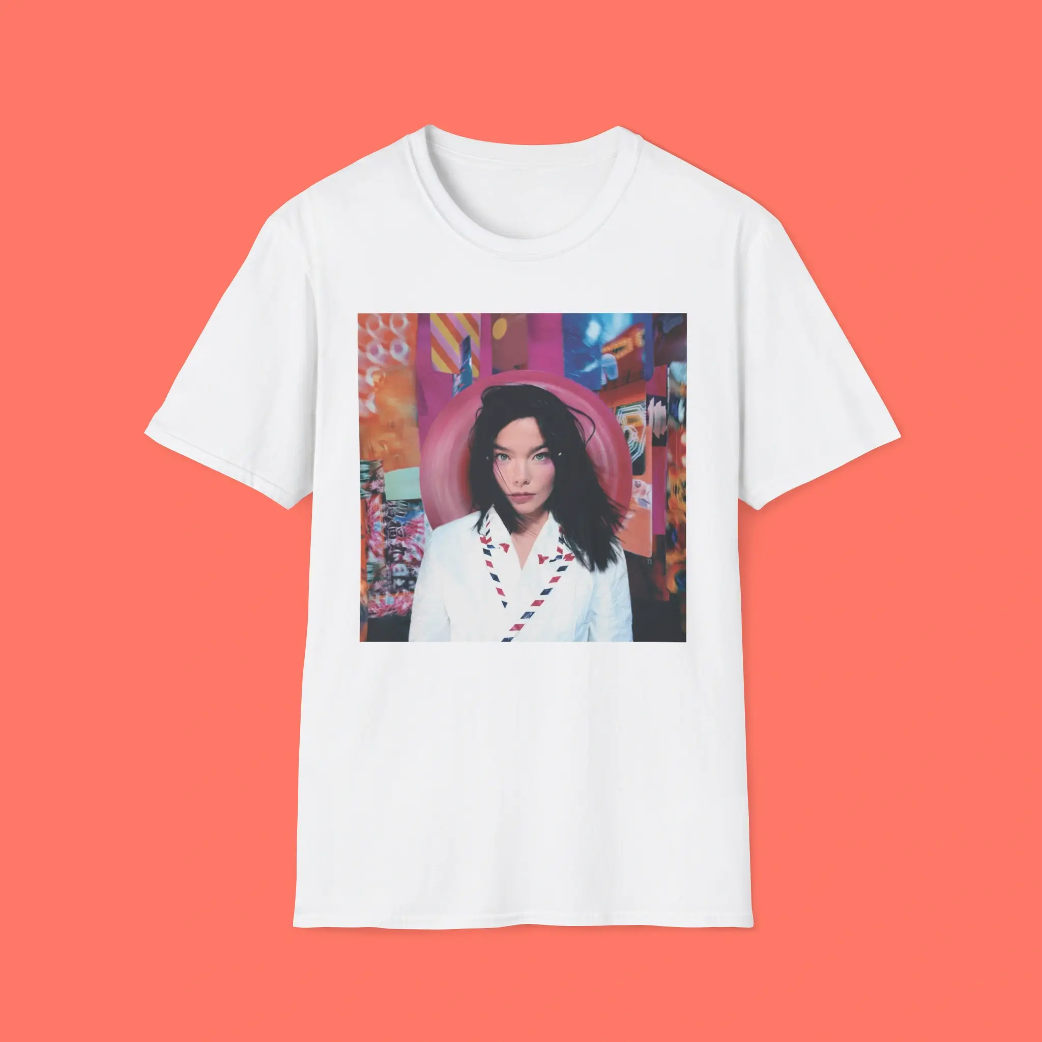 Anne-Hathaway-Björk-Shirt Anne Hathaway Björk Shirt